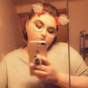 Meet your Posher, Alexis